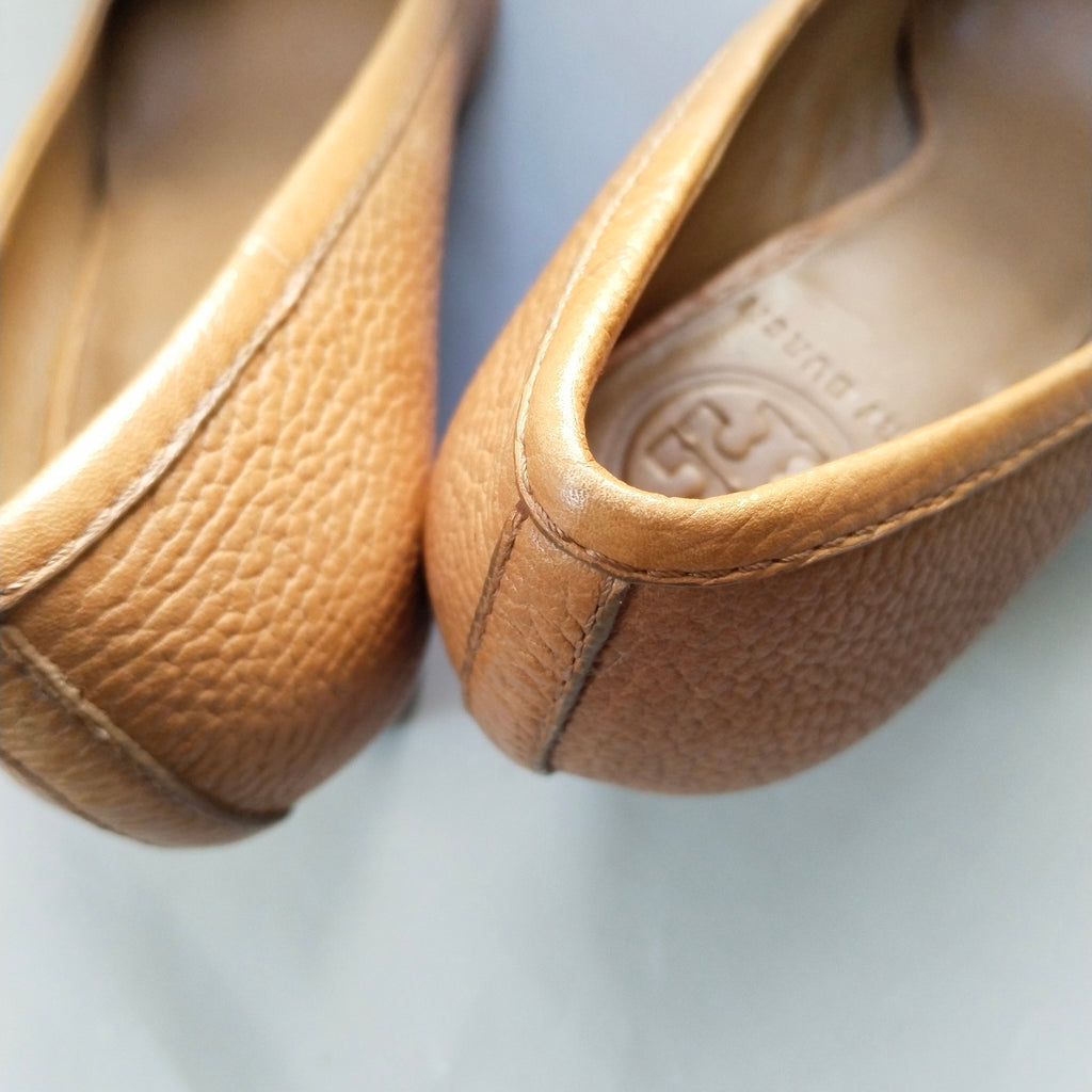 Tory Burch Tan Leather Ambrose Wedges | Pre Loved | | Secret Stash