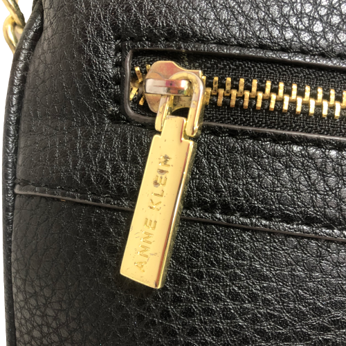 Anne Klein Black Pebbled Crossbody Bag | Pre loved | | Secret Stash