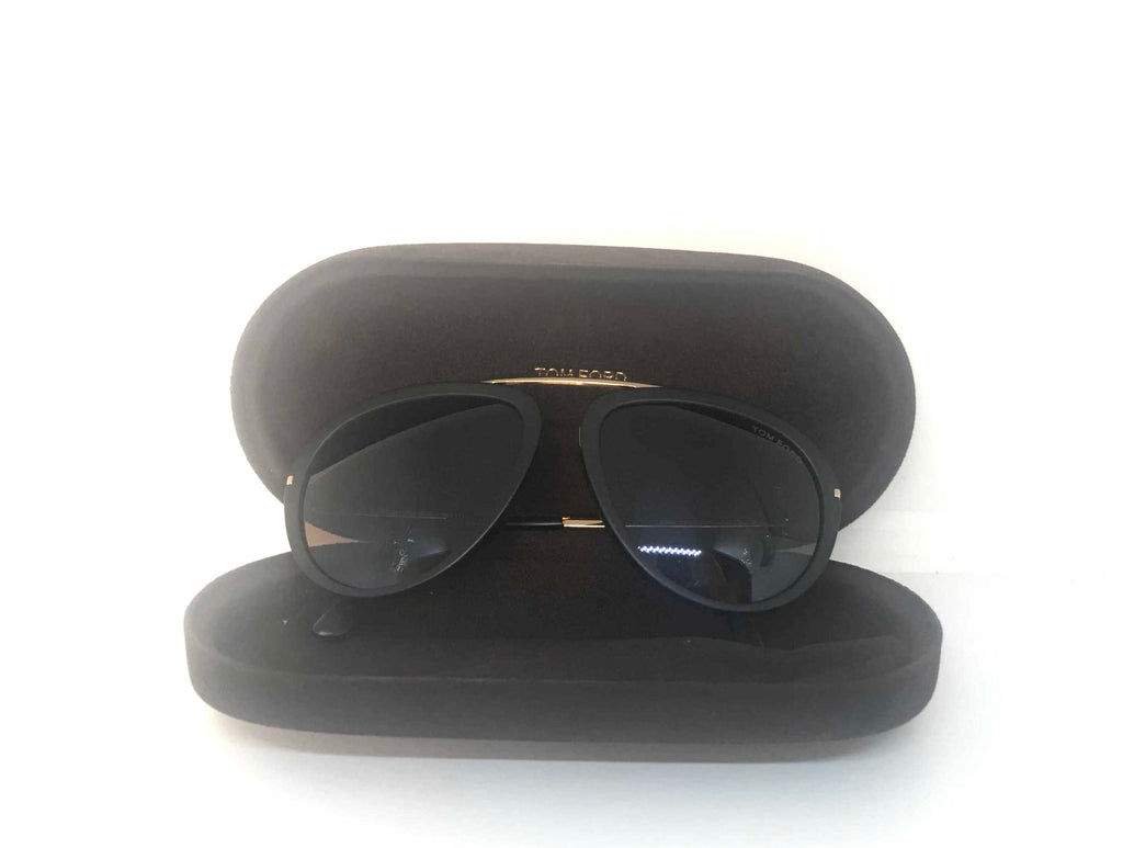 Tom Ford Stacy TF452 Unisex Sunglasses | Gently Used | | Secret Stash