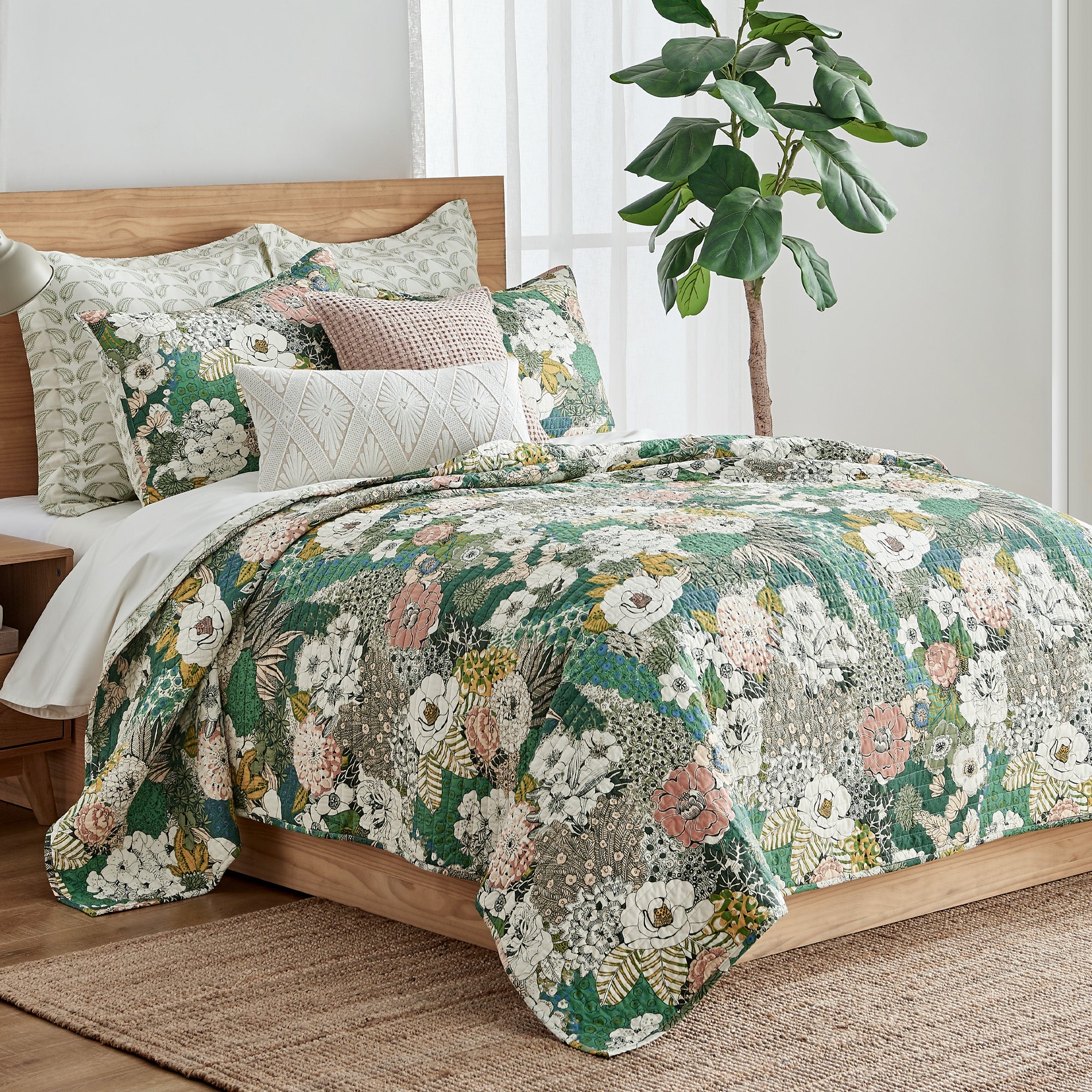 Levtex Home Evelyn Jacobean Floral Quilt Set - Rayon