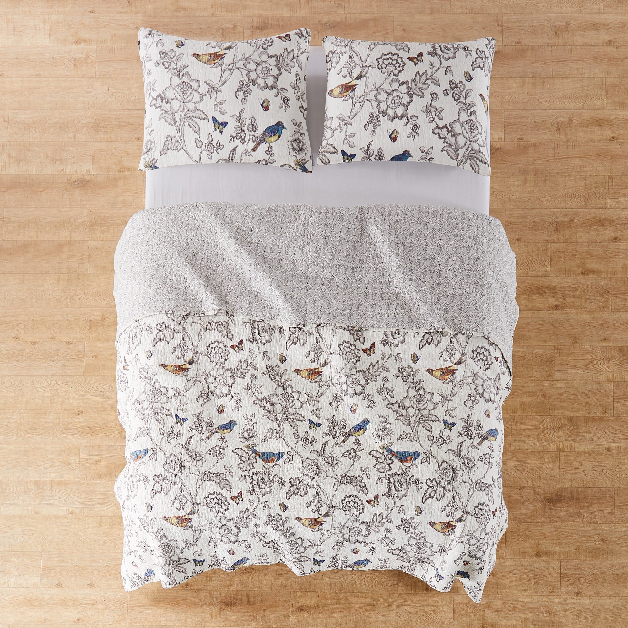 Toile Reversible Cotton Quilt Set – Laytner's Linen & Home