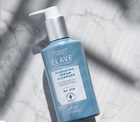 Elave Hydrating Cream Cleanser No.314 contains a unique combination of hydrating emollients and skin cleansers to remove make-up and impurities. This Vitamin and Aloe Vera enriched formula soothes the skin preventing moisture loss and irritation.