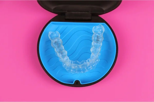 dispositif de retenue des dents