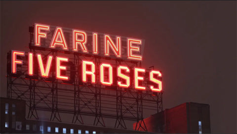 Farine Five Roses neon sign
