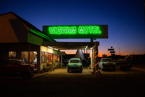 Wigwam Motel neon sign