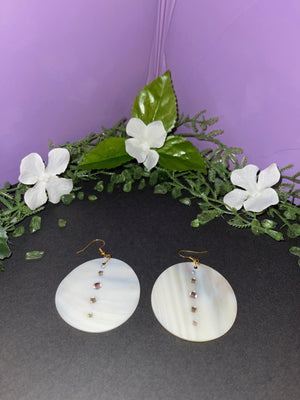 GOLDEN GLIMMER - .KWALI KWELULEXW.