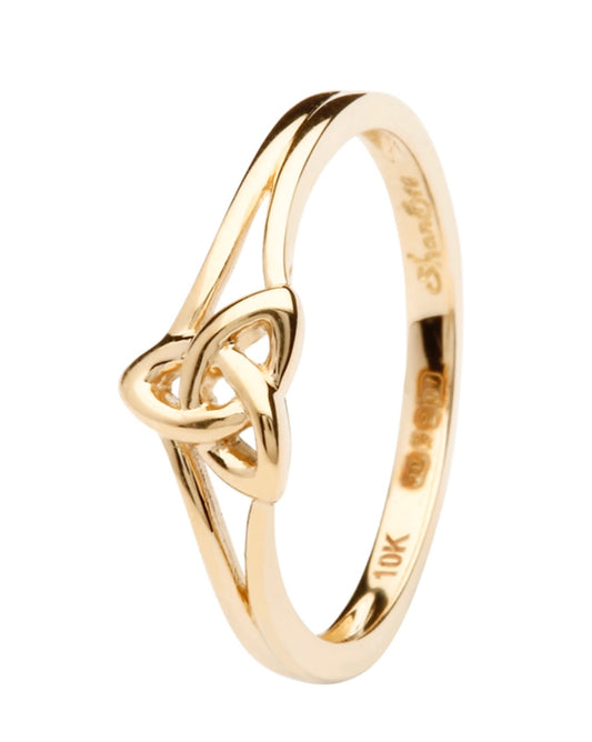 Shanore 10K. Trinity Knot Ring