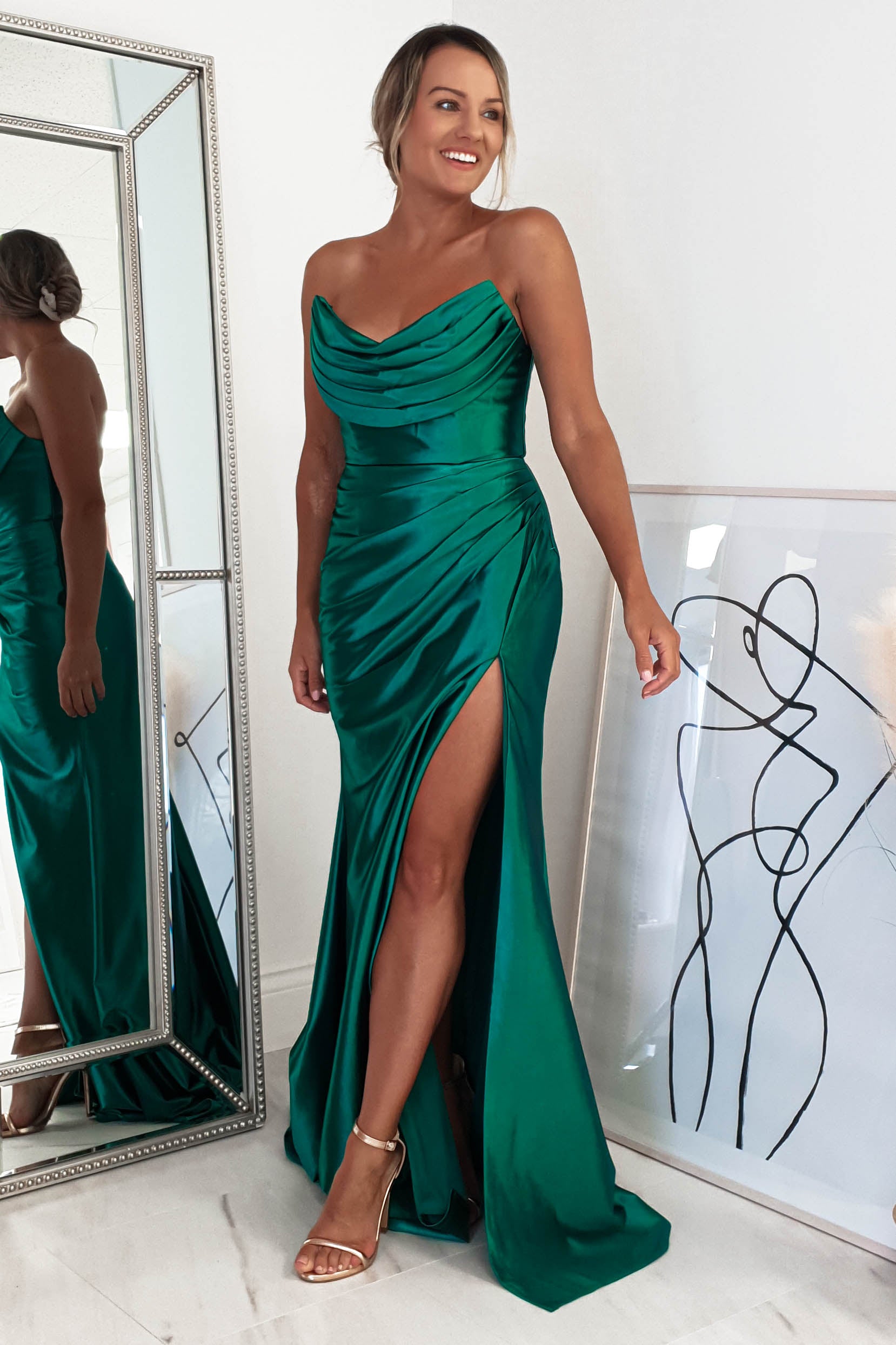 Caralina Fitted Satin Gown | Emerald Green