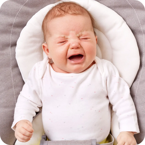 Sinais que o bebê está cansado, bebê chorando, bebê irritado, bebê com sono