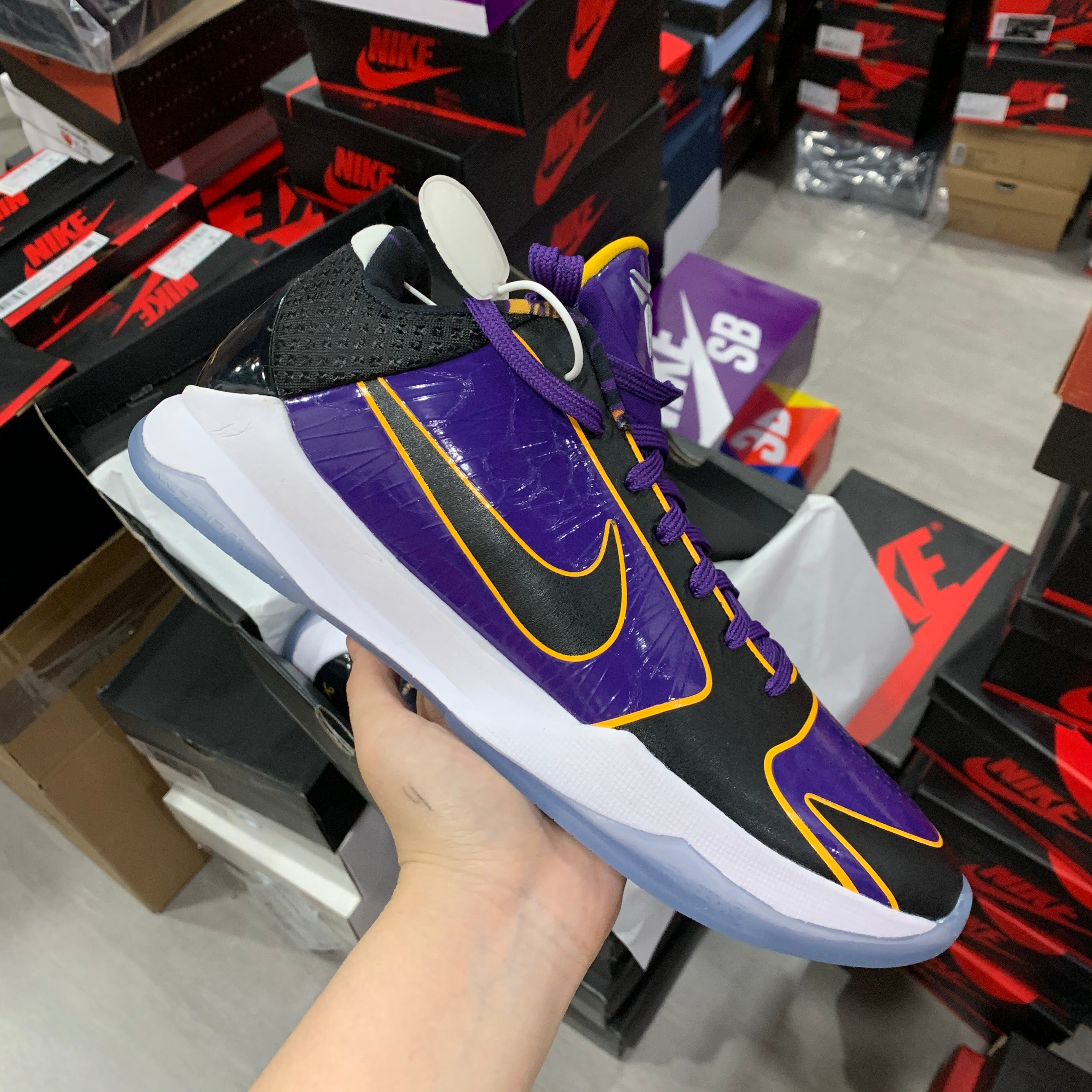 Kobe 5 Protro Lakers – Jerseys and Sneakers