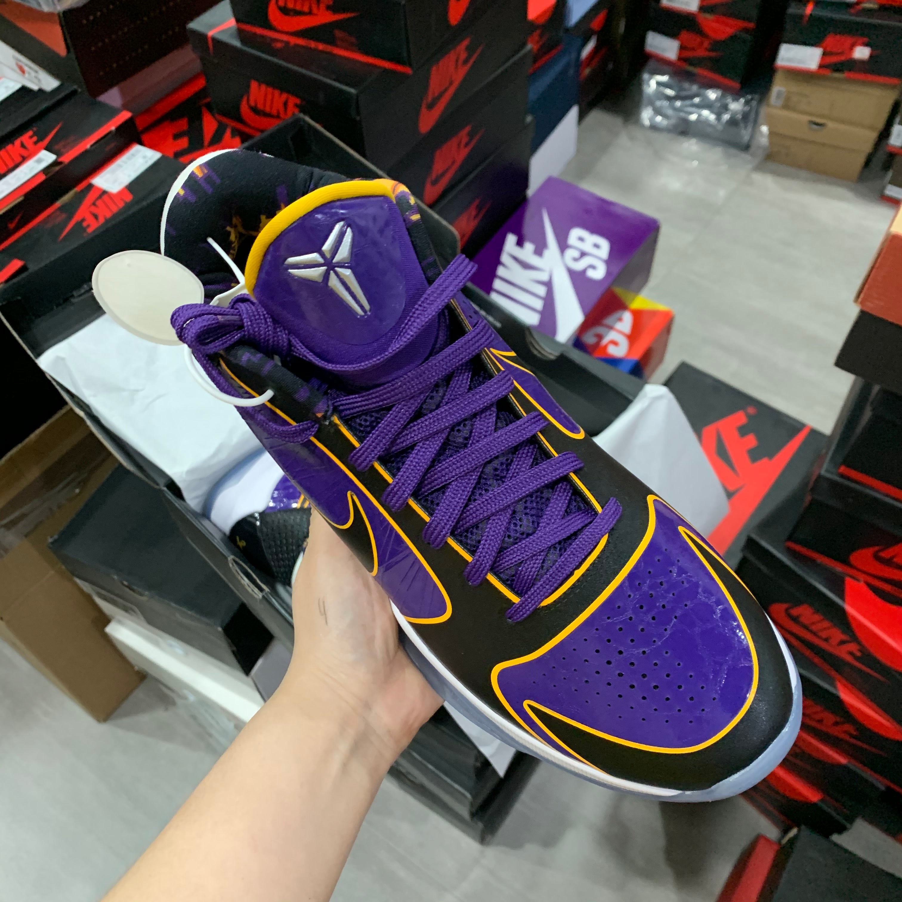 Kobe 5 Protro Lakers – Jerseys and Sneakers