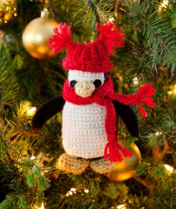 LW2659 Little Penguin Ornament