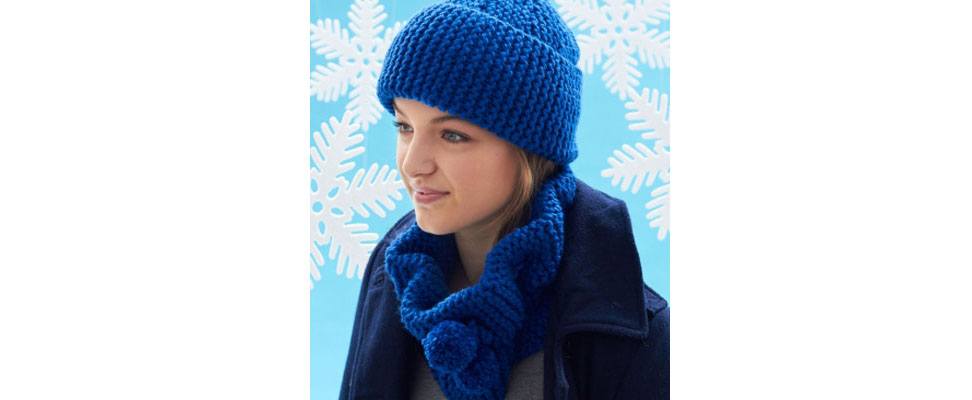 Pompom Cowl and Hat