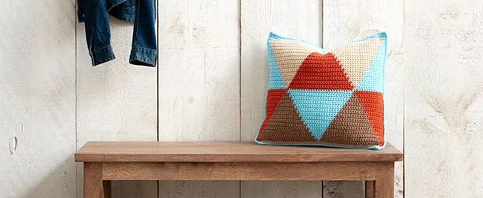 Bold Angles Pillow in Bernat Super Value yarn