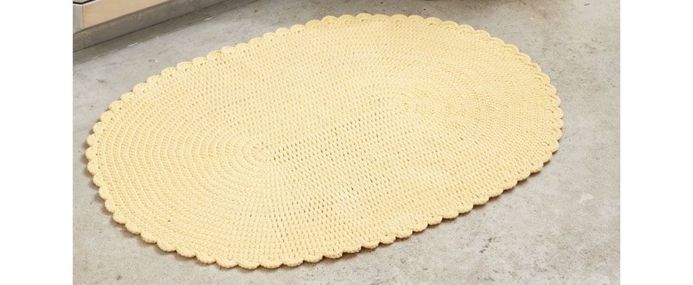 Welcome Home Crochet Rug in Bernat Maker Home Dec yarn