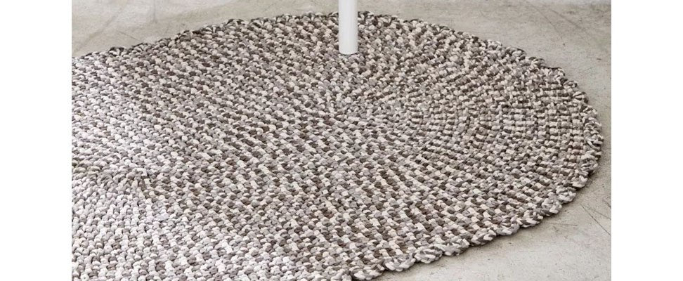 Welcome Home Crochet Rug in Bernat Maker Home Dec yarn