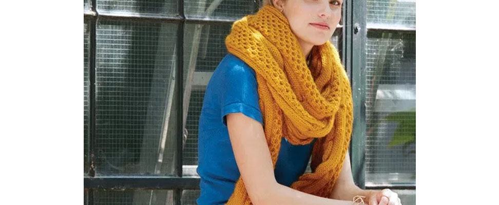 Honeycomb Twist Super Scarf in Patons Classic Wool Roving yarn