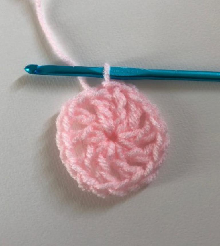 Guide to Granny Crochet: Squares, Circles, Hearts, Stripes and More