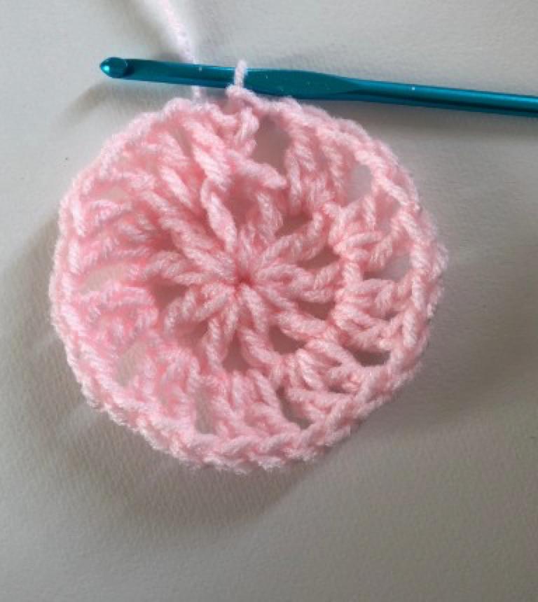 Guide to Granny Crochet: Squares, Circles, Hearts, Stripes and More