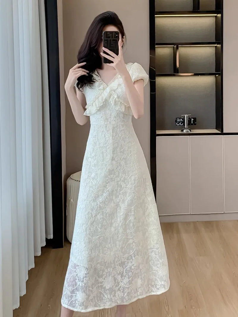Elegant Lace Midi Dress with V-Neck and Bubble Sleeves - Image 2