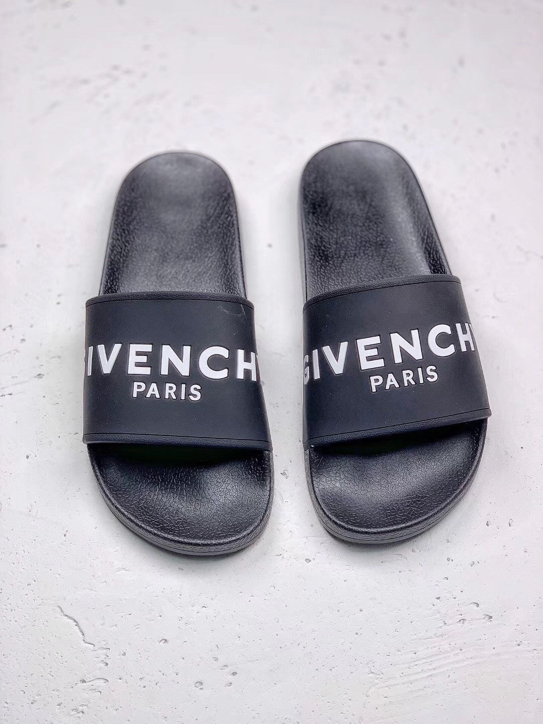 GIVENCHY SLIDES – Kollective