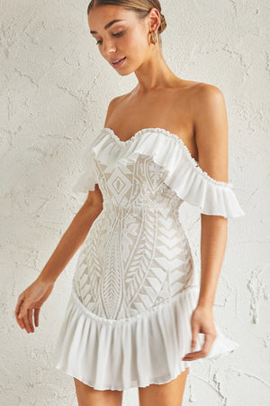 Saints + Secrets Dreamy Off the Shoulder Mini - M - Mariée