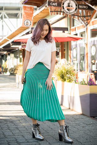 bold-green-skirt