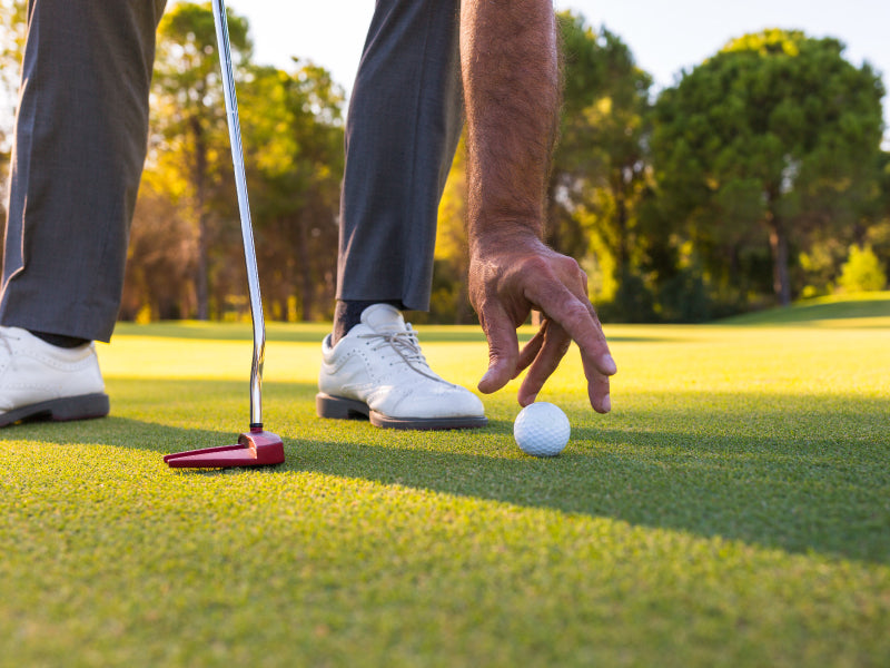 write a blog about How to read greens and make more putts