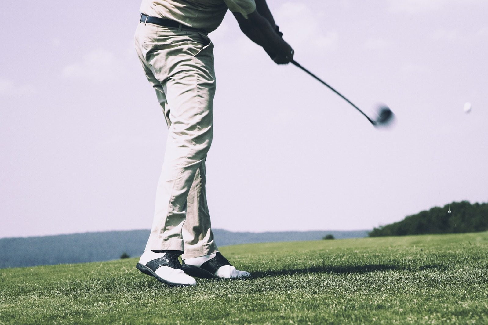 Write a blog about the The Different Types of Golf Swings: Which is Right for You?