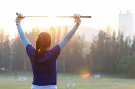 write a blog about The benefits of a good warm-up before your round