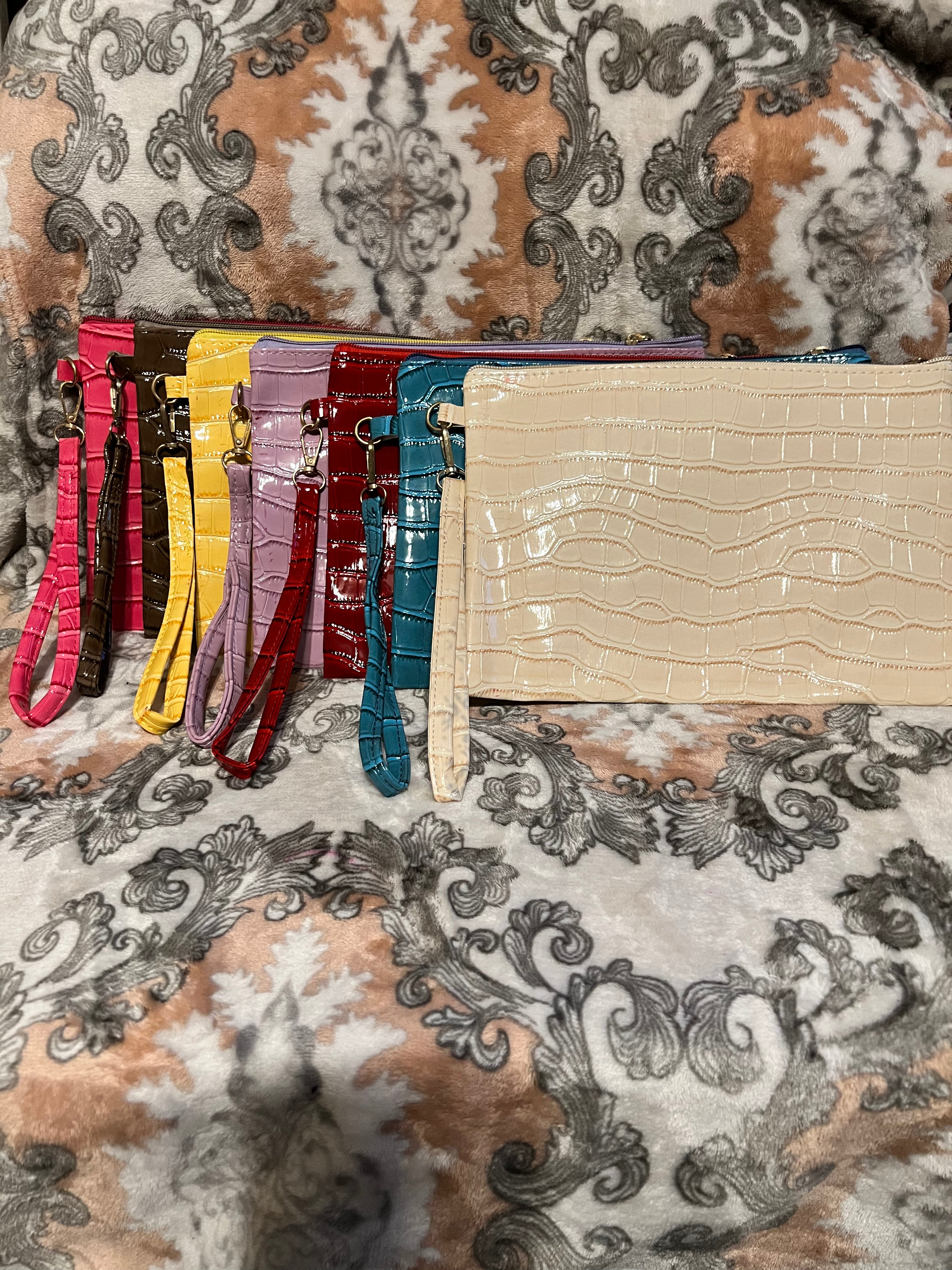Medium Wristlets