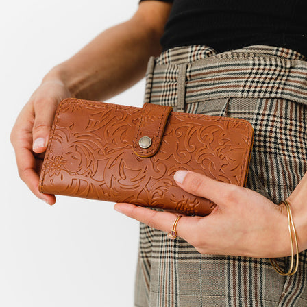 Tooled & Painted Leather Wallet (Black/Brown) – The Feathered Filly