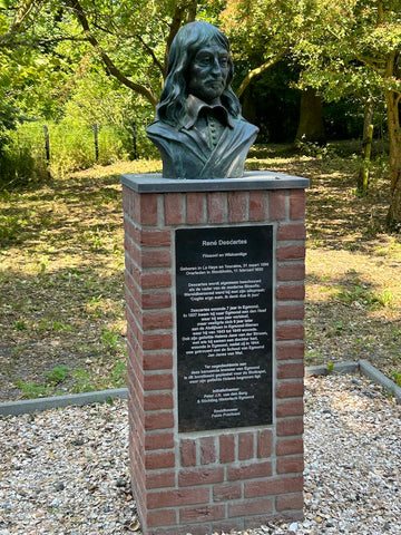 Rene Descartes, Egmond aan den Hoef, Noord-Holland
