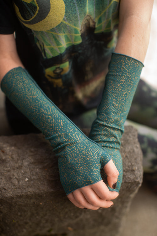 D-Ring Studded Arm Warmer – Sock Dreams