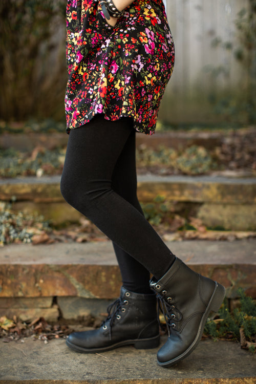 Here's How to Match Your Tights to Your Shoes < Life Your Way