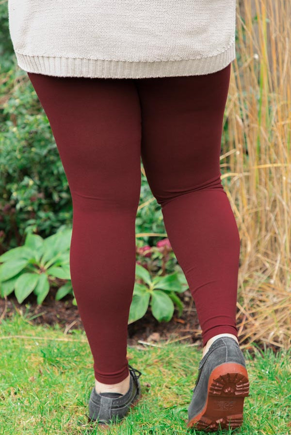 Plus Size Cable Knit High Waisted Leggings - Burgundy