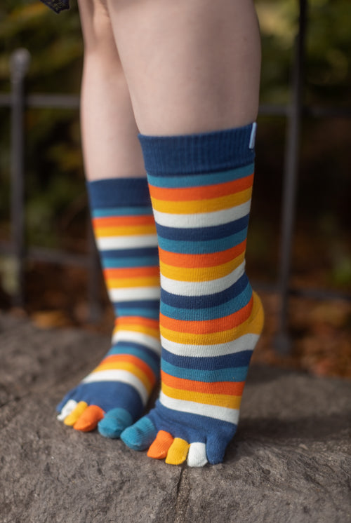 Buy wholesale TOETOE® Essential Everyday Unisex Over-Knee Stripy Cotton Toe  Socks - Dreams