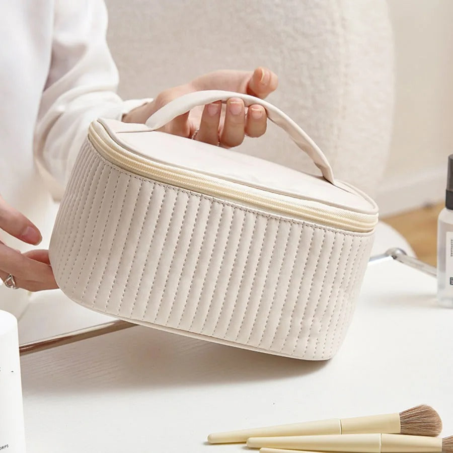 trousse-de-toilette-pour-voyager-solution-parfaite