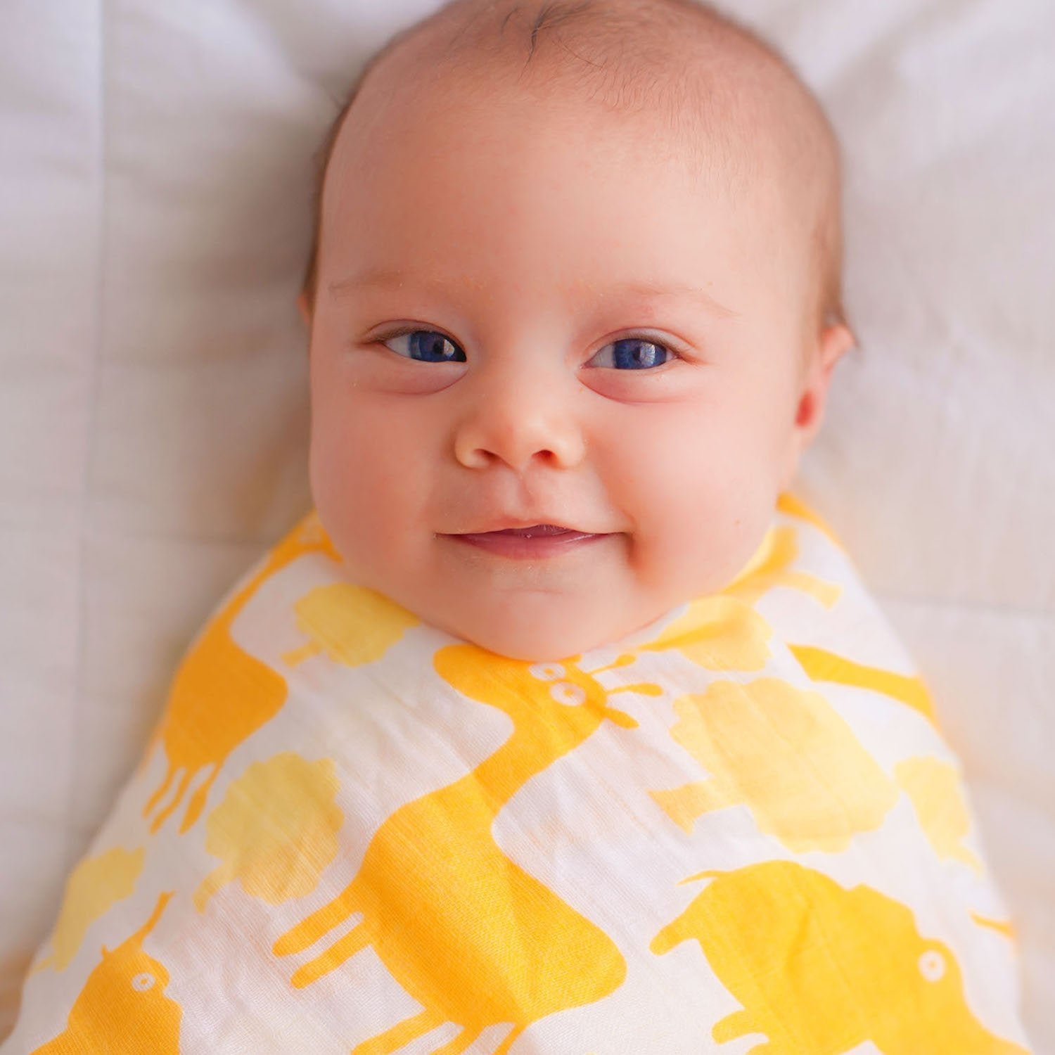 How to use your swaddle blanket as a nursing cover – Bear and Burrow Baby