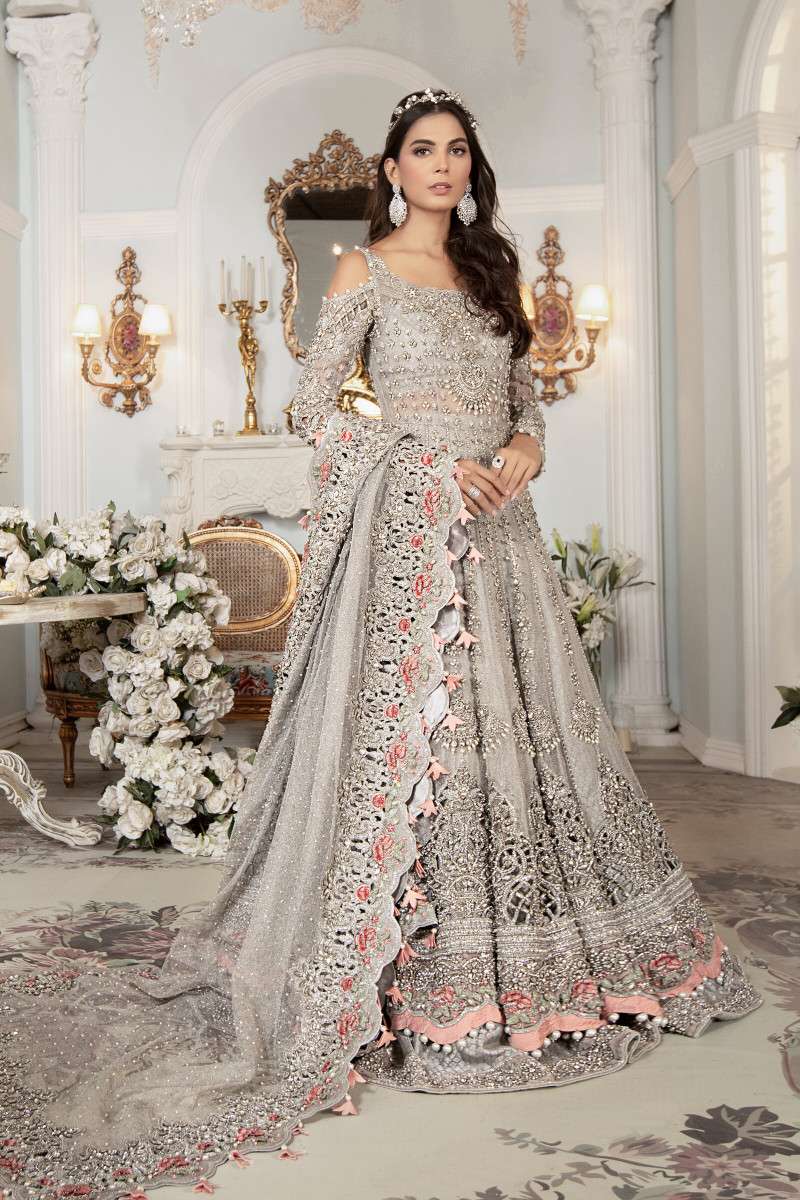 Indian Wedding Dresses: 18 Unusual Looks & Faqs | Indian wedding gowns, Indian  fashion dresses, Indian wedding dress