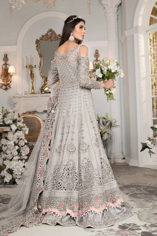 10 must-have items in every bride's wedding trousseau | Times of India