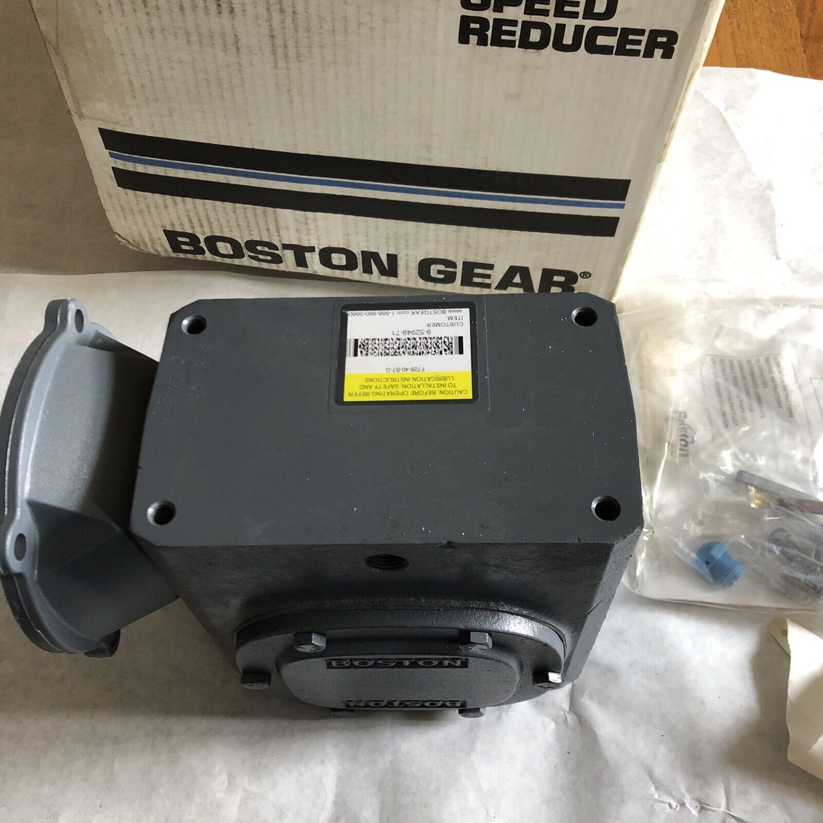 New Boston Gear F726-40-B7-G Gear Reducer,40:1 Ratio,F72640b7g,Iso9002,Az