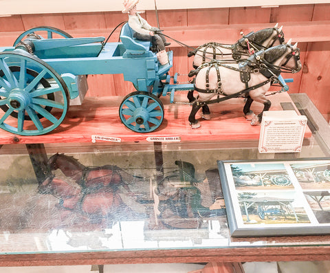 Triple Mountain Breyer model horse and carriage exhibit at Skyline Farm Granite Hauler by EC Russell