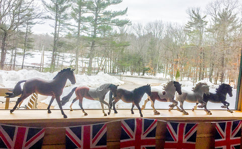 Copperfox Model Horses arrive at Triple Mountain in the US