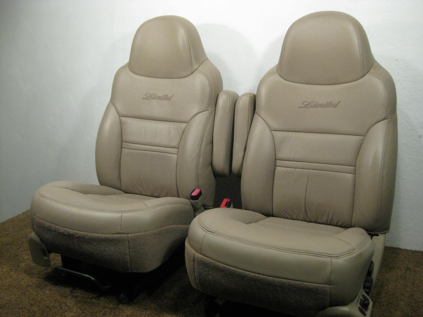 ford excursion seating capacity