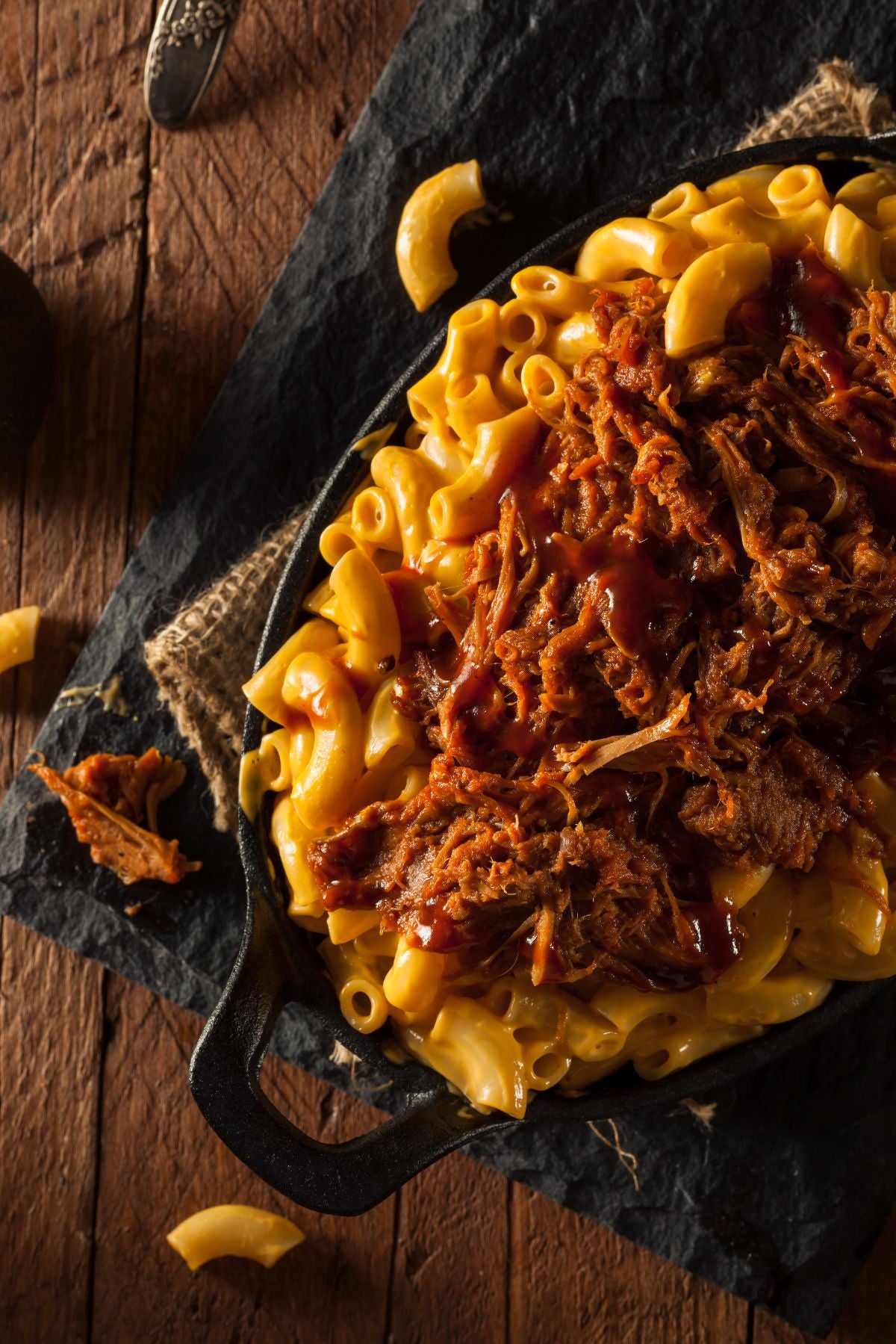 brisket mac and cheese in cast iron skillet