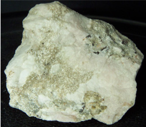 tugtupite and polylithionite