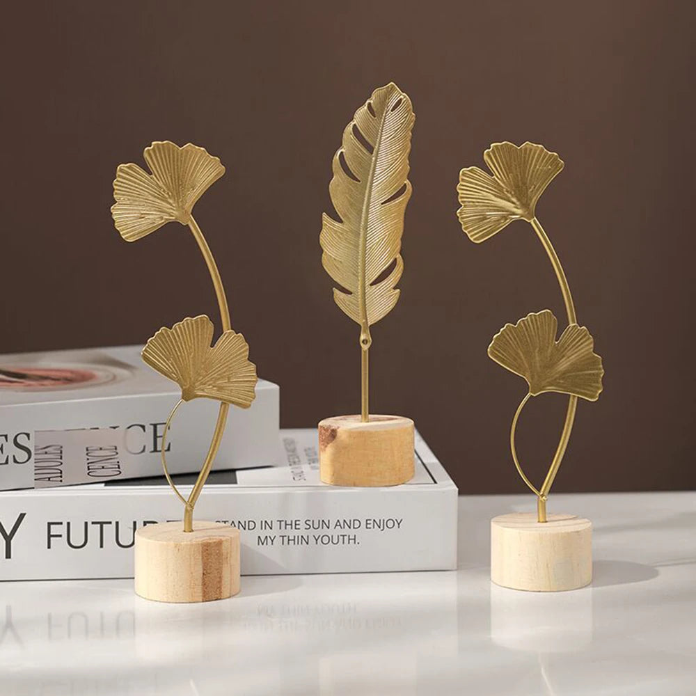 Elegant Gold Ginkgo Leaf Candleholder for Holiday Décor