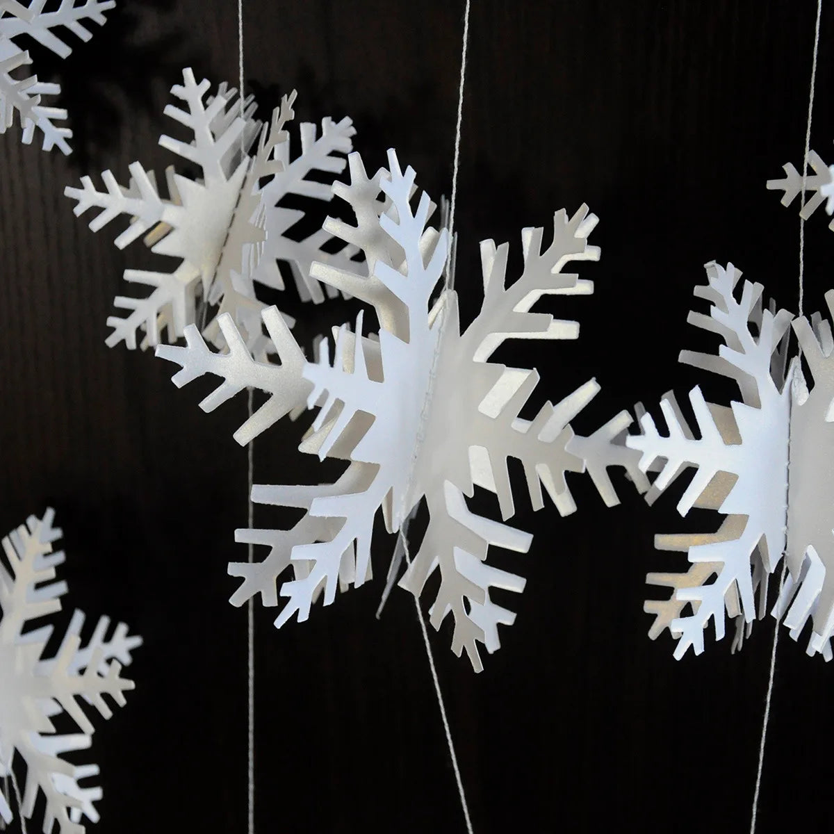 3D Paper Snowflake Garland for Winter Celebrations - Image 18