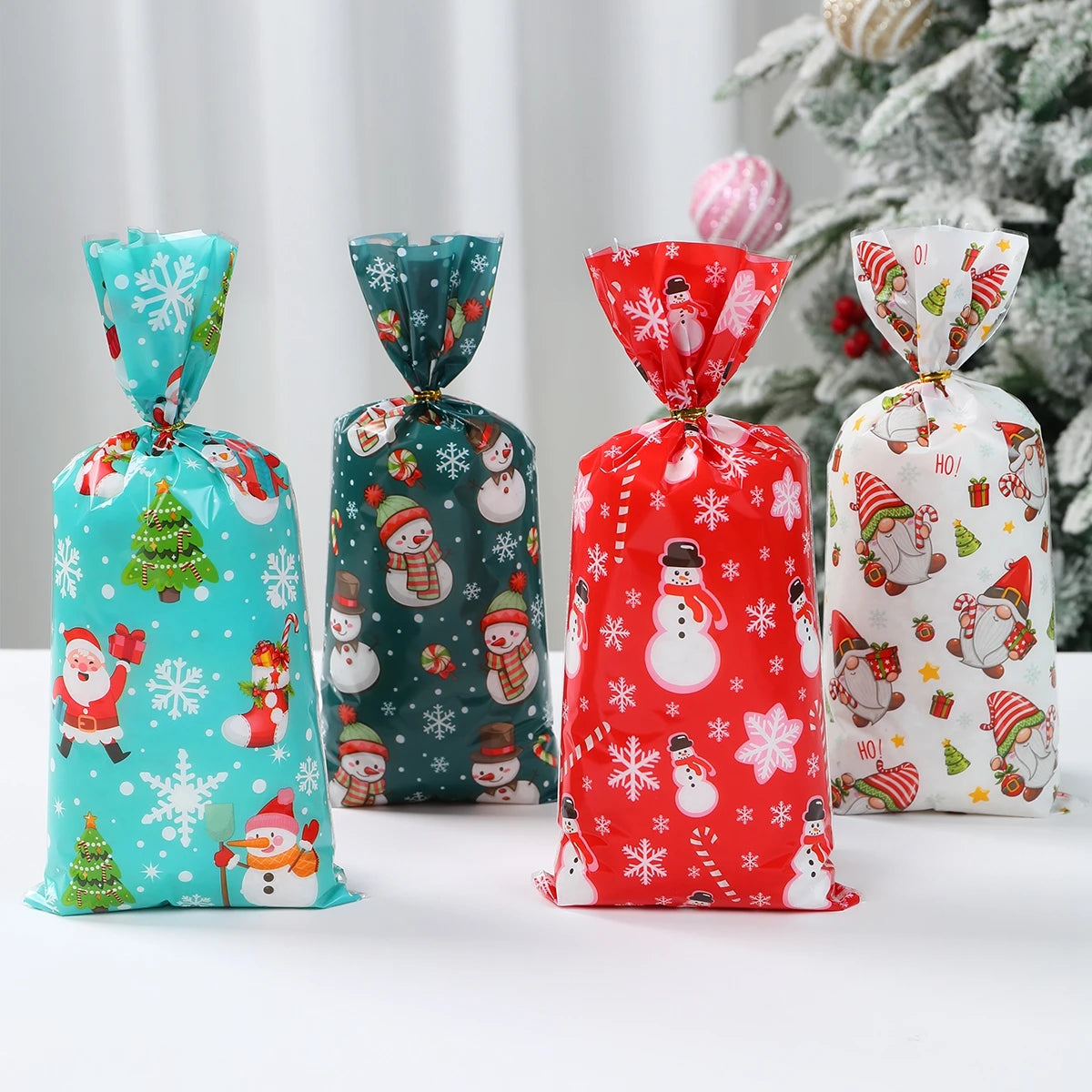 Festive Christmas Candy Bags for Holiday Treats - Image 6